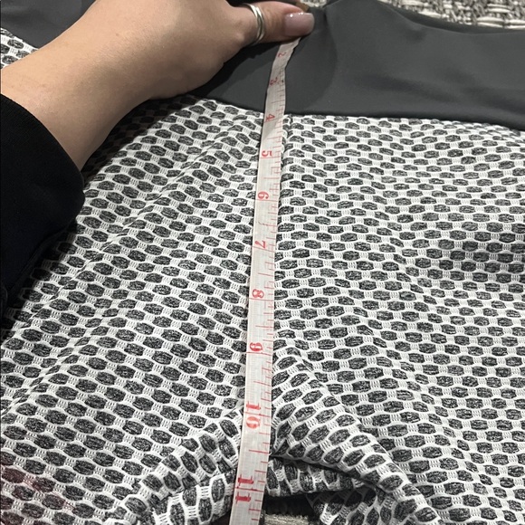 Scrunched Butt Leggings Grey & White - Picture 9 of 10